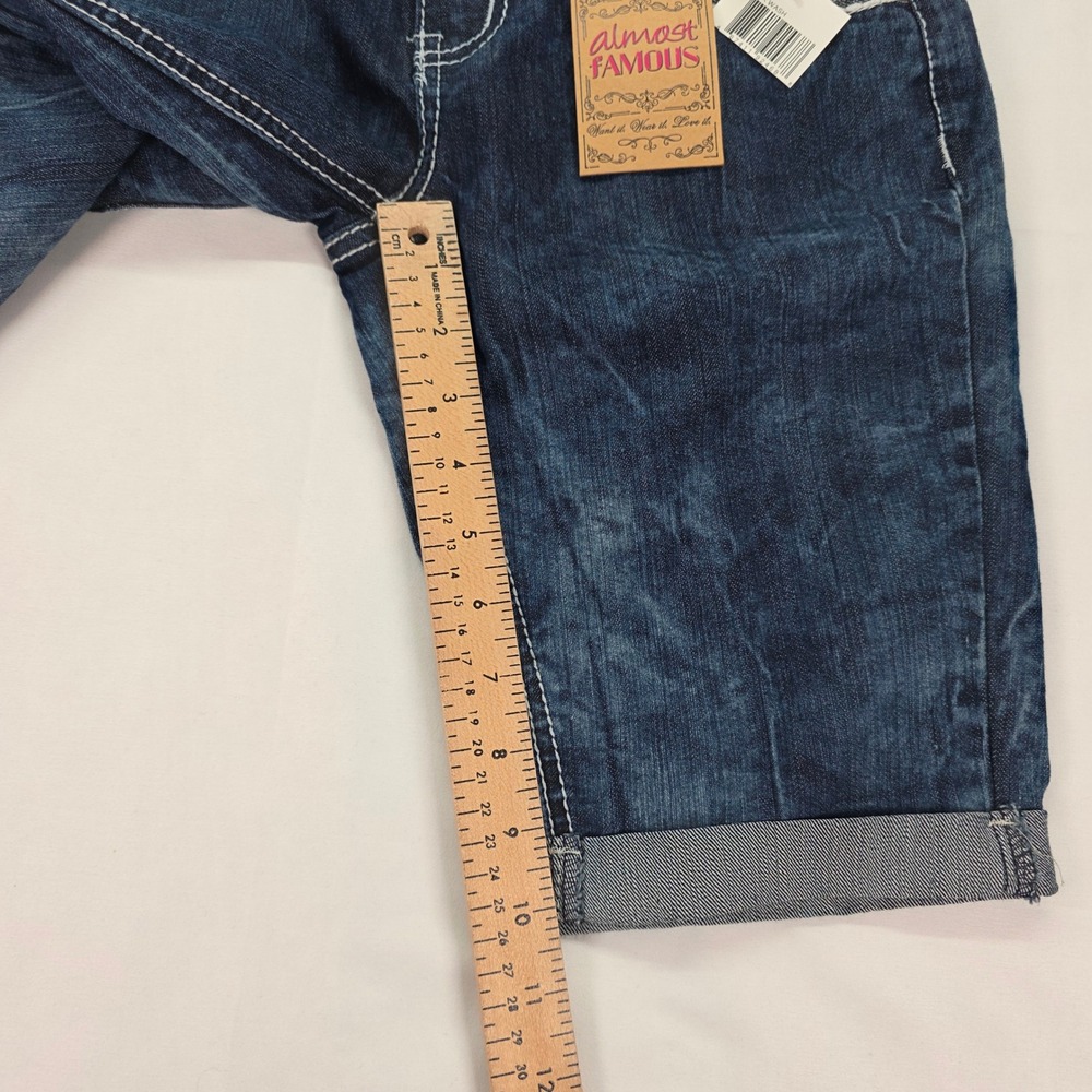 New Almost Famous Womens Dark Wash Cuffed Bermuda Denim Shorts Size 3 NWT - Picture 4 of 7